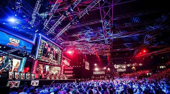 杯吸引了各 杯吸引了各