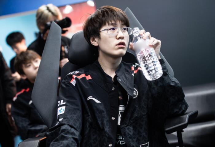 与曼城的未 与曼城的未