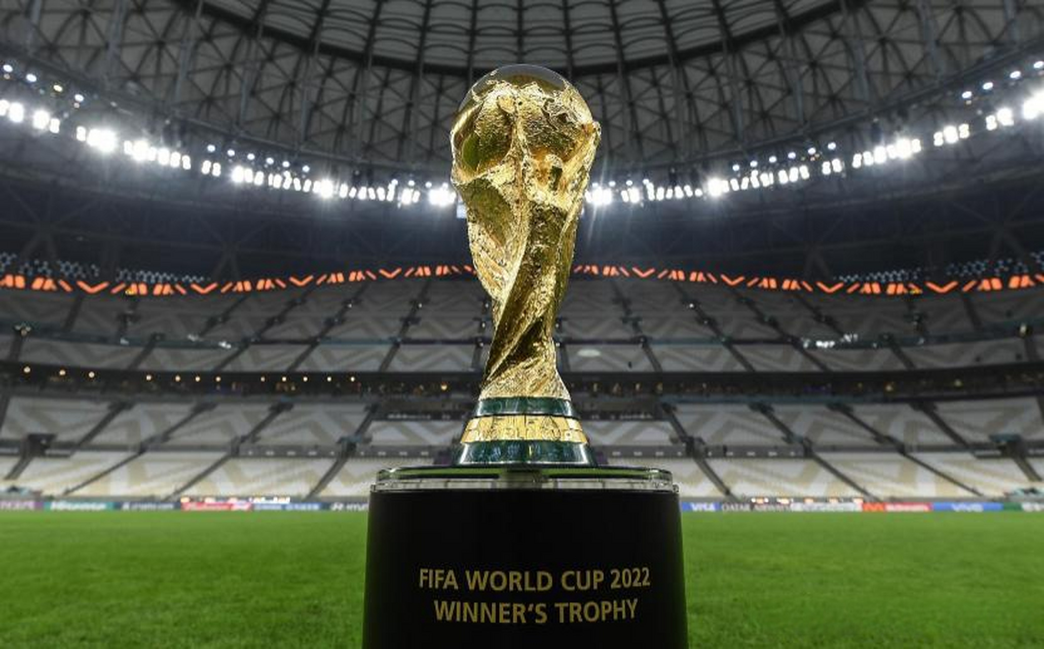 前场逼抢的 前场逼抢的