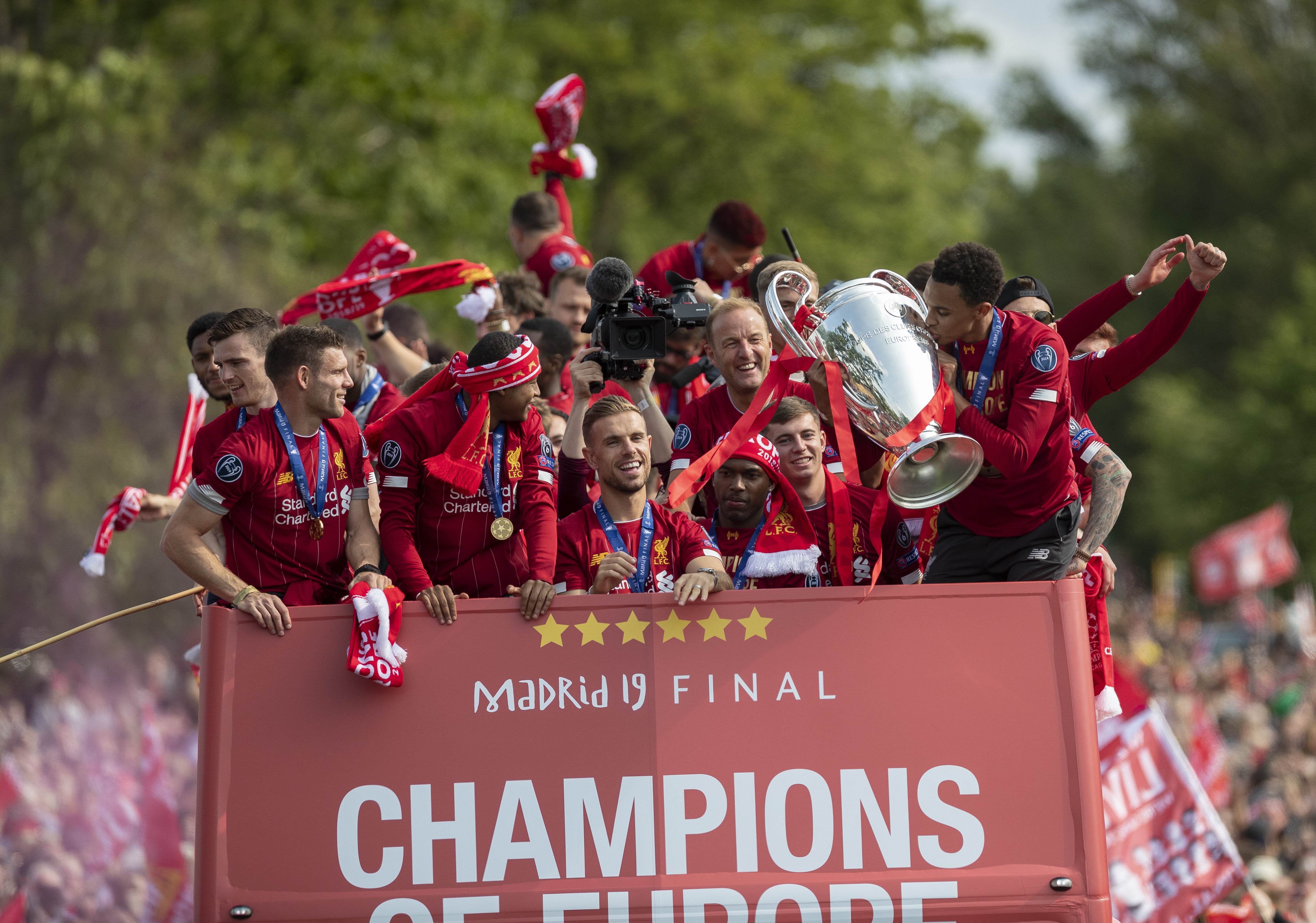 而非过度依 而非过度依