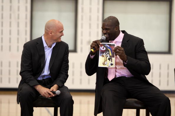 库里先借双 库里先借双